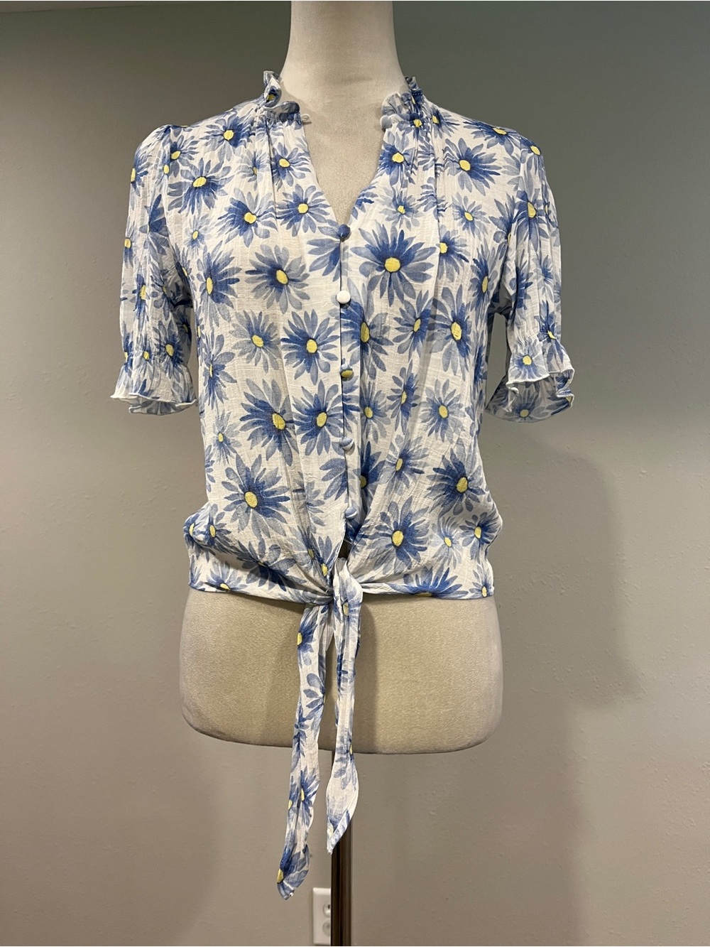 Floral Tie-Front Blouse in Blue and White cottagecore style XS